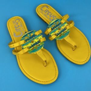 Sam Edelman Circus Canyon Medallion Sandals Thong Size 7.5